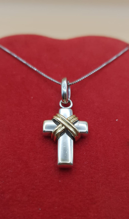 Collana oro bianco con croce senza Cristo