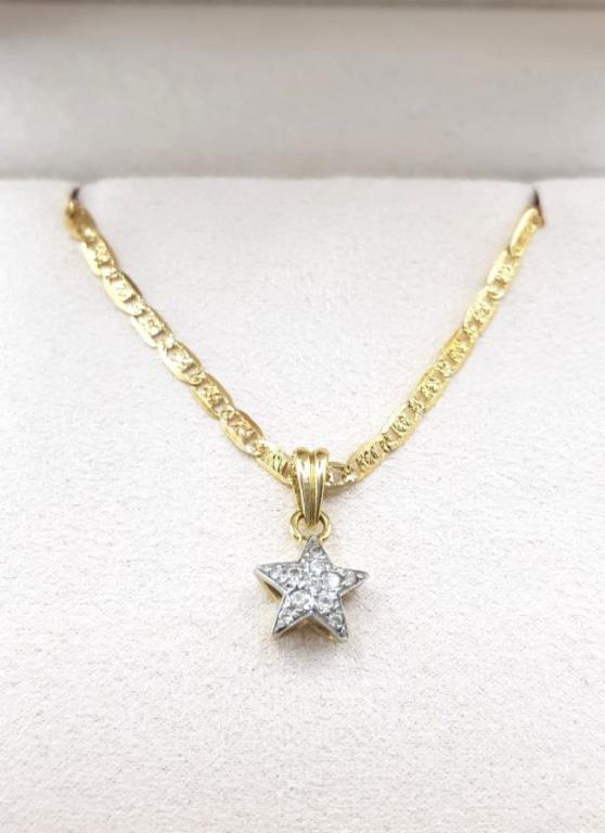 Collana con pendente a stella