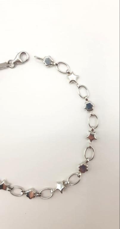 Bracciale con stelle e fiori