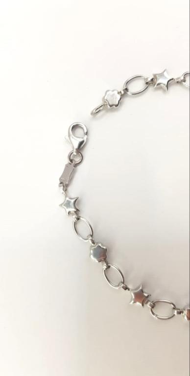 Bracciale con stelle e fiori
