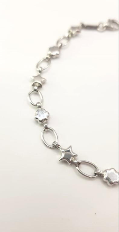 Bracciale con stelle e fiori