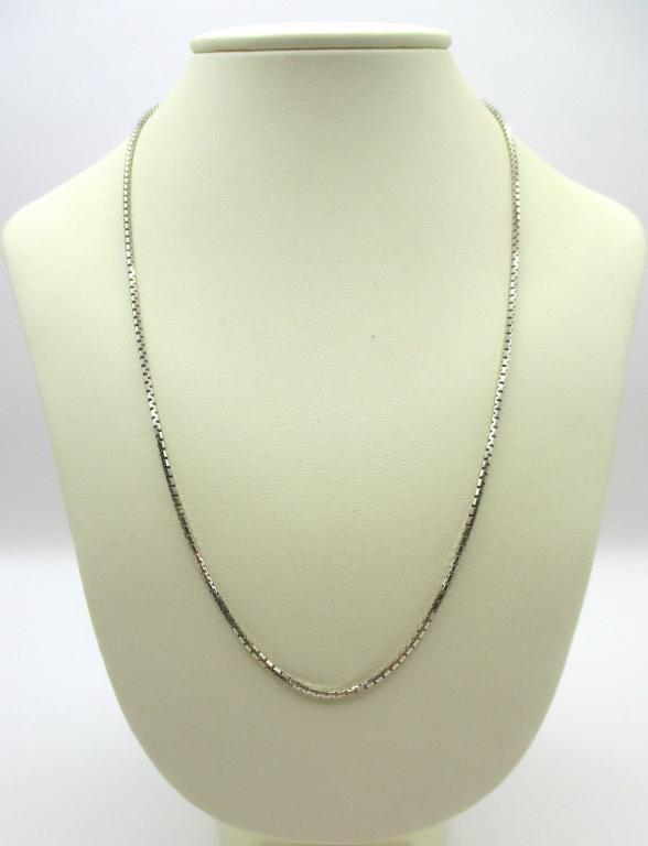Collana con maglia veneziana in oro bianco